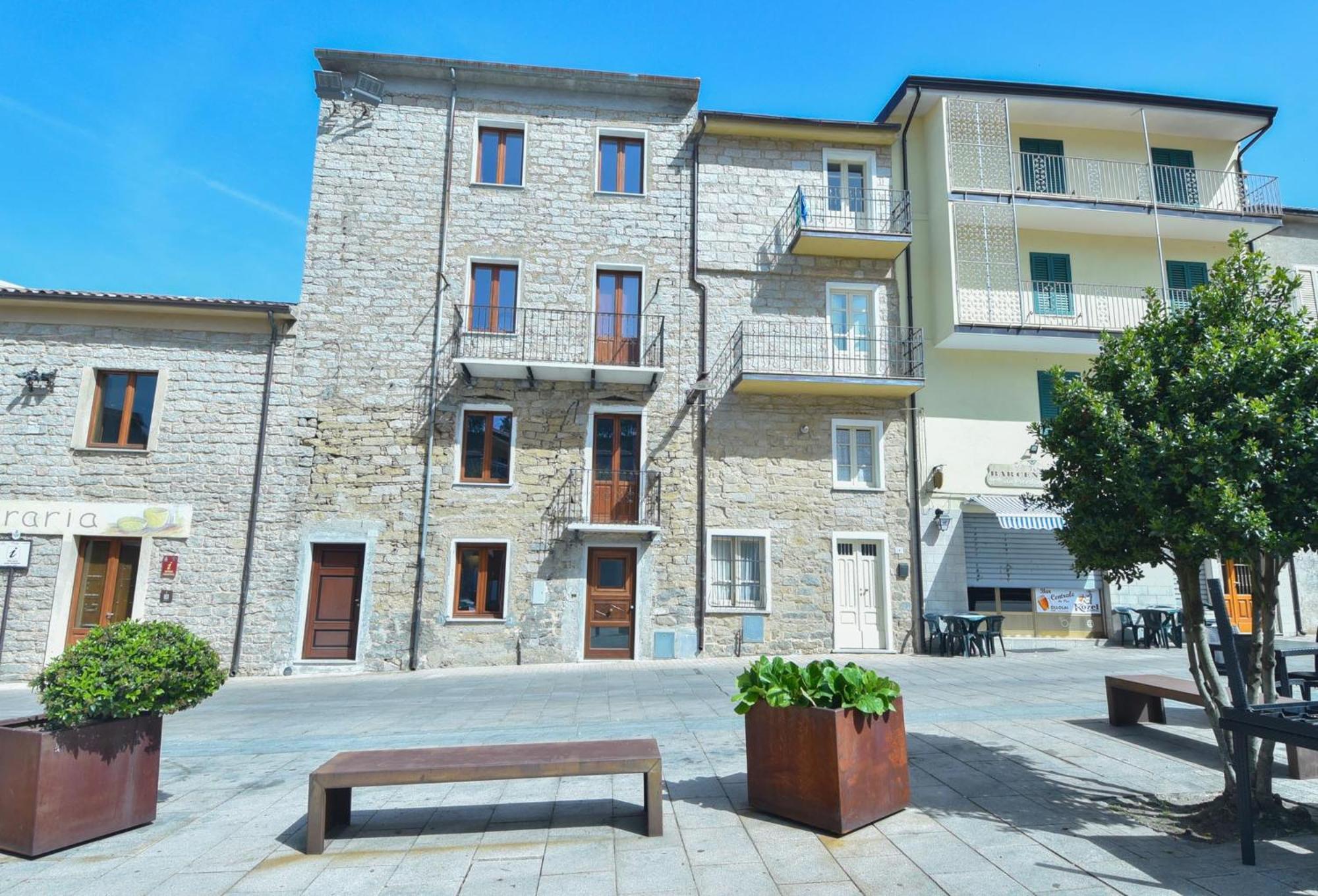 La Plaza Ollolai Exterior foto